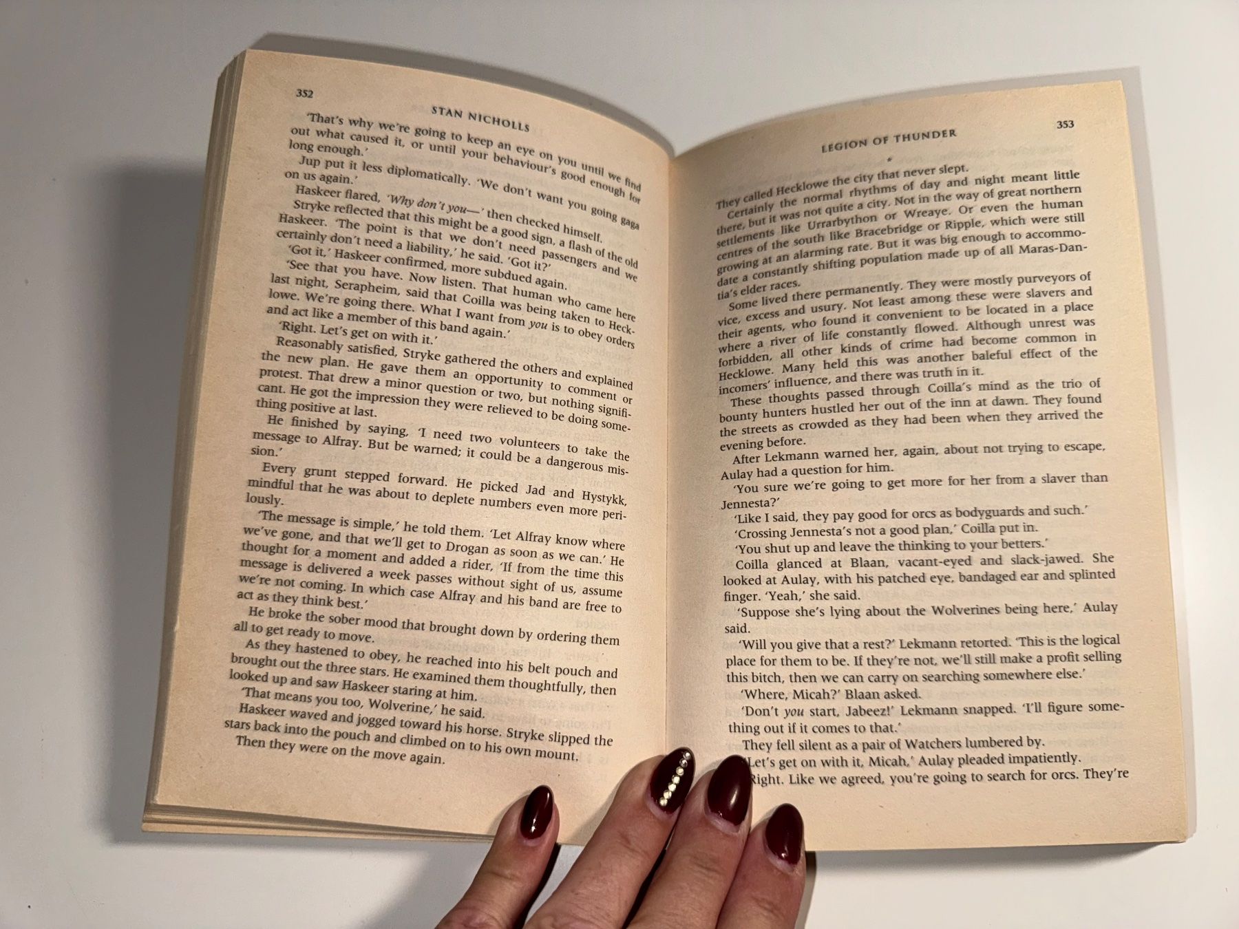 Libri: NOVEL: Stan Nicholls, Orcs – Usato da Grosswangen venduto da English_books 6
