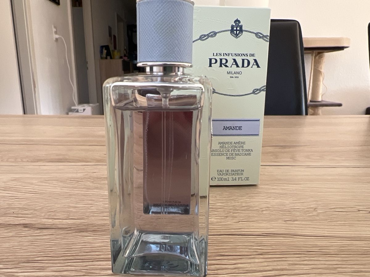 Prada Profumi & Eau de Toilette: Prada Infusion Amande 100ml - Parfum d'exception rare – Usato da La Chaux-de-Fonds venduto da GabrielaKlein 1