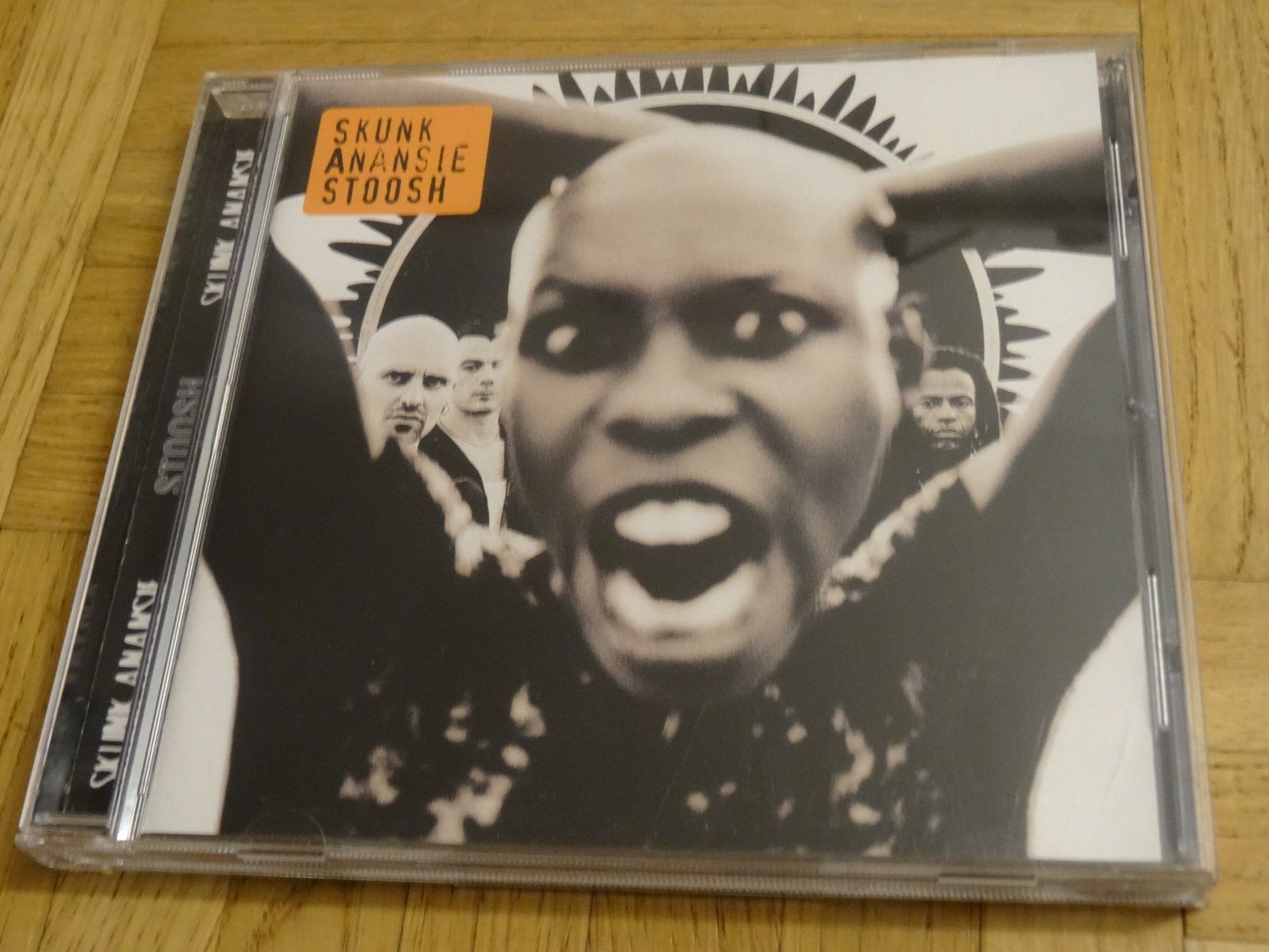 CD: Skunk Anansie - Stoosh - CD – Usato da Olten venduto da Disc-Ausverkauf