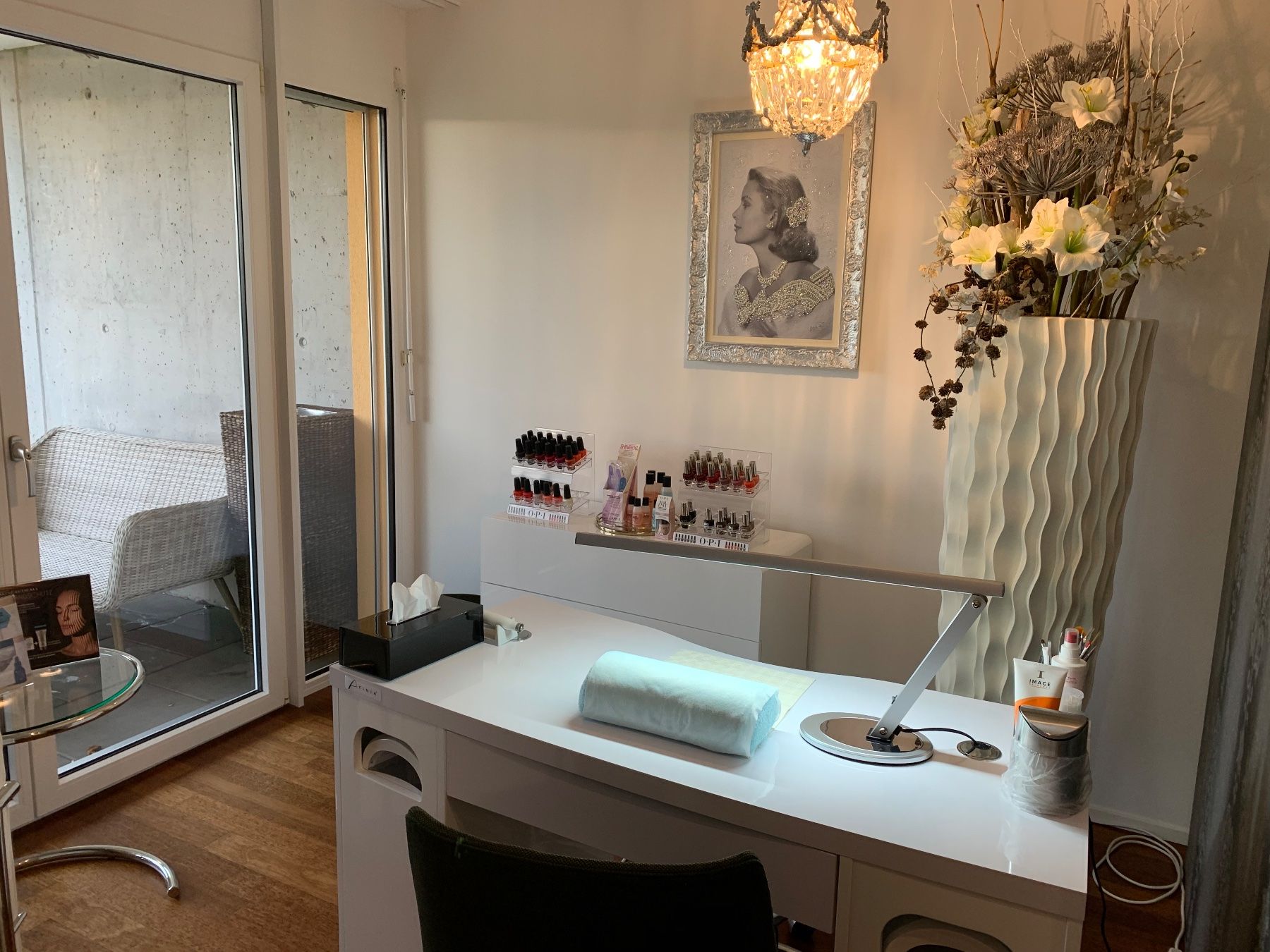 Tavoli: Nageltisch Hochglanz Afina – Usato da Schaffhausen venduto da Zermatt40 4