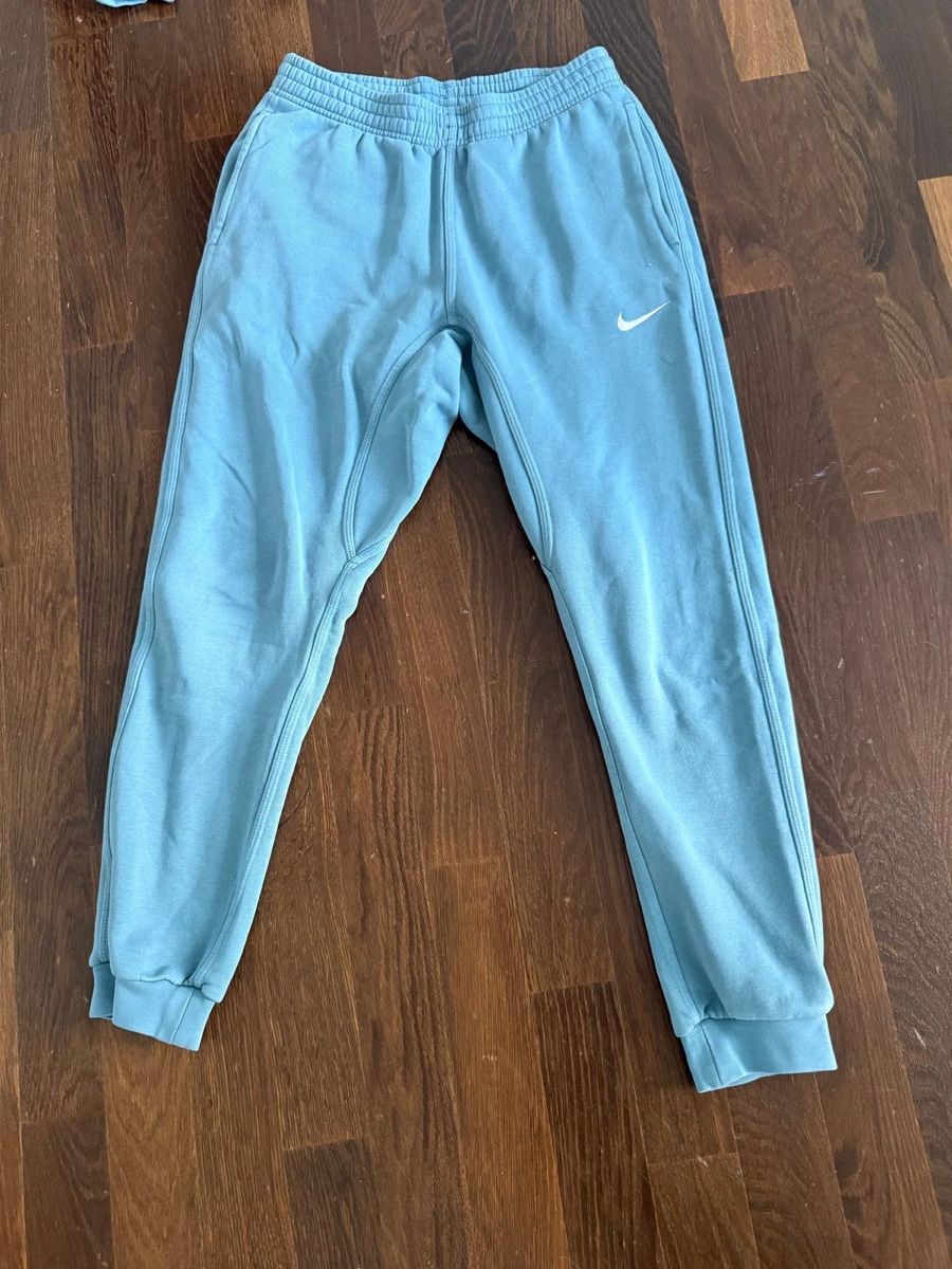 Nike Lots de vêtements: Nike Traininsanzug Babyblau – D'occasion à Pratteln par sarax3.- 7
