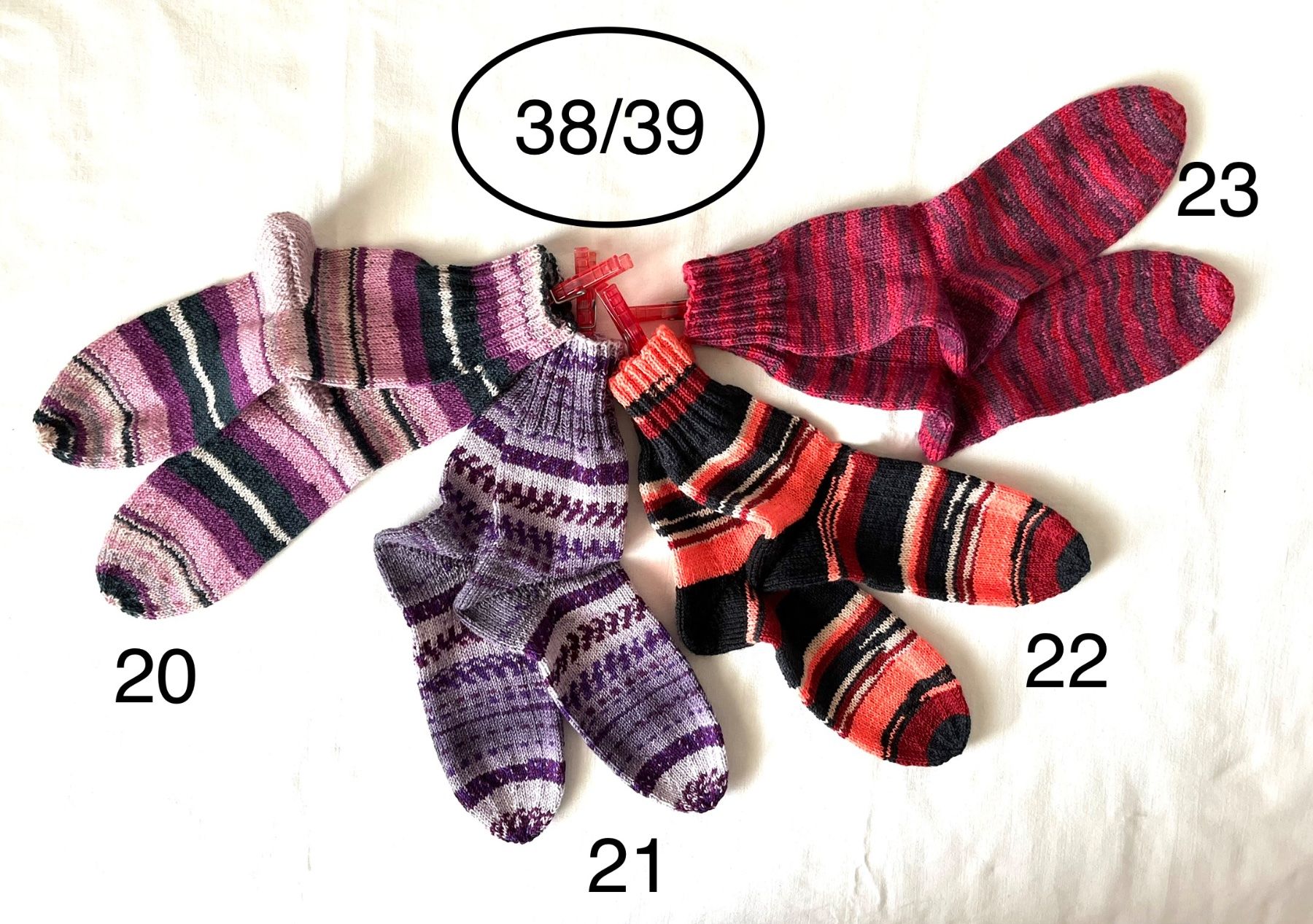 Socken: handgestrickte Wollsocken, 38/39 – Neu und originalverpackt aus Engelburg von rautibus