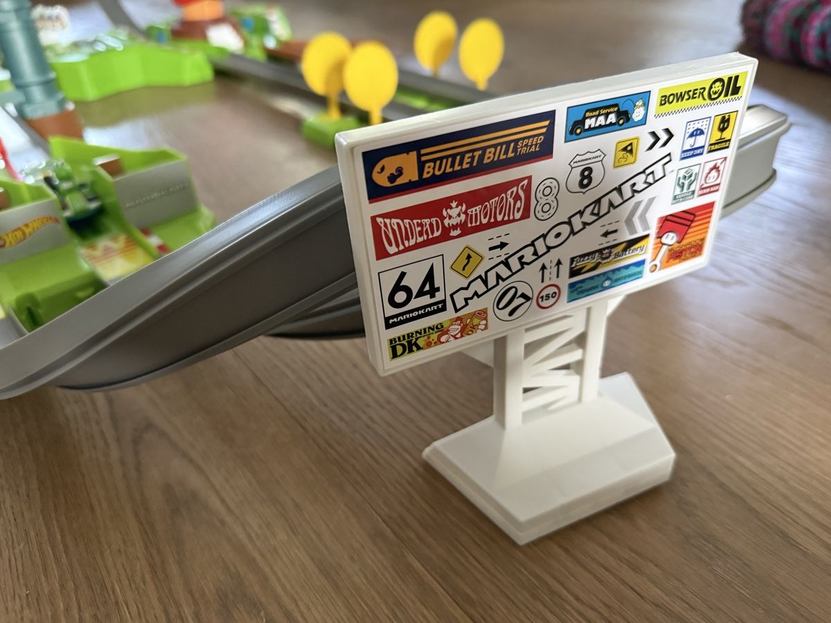 Hot Wheels Spielzeuge: Hot Wheels Mario Kart – Gebraucht aus Winterthur von valea83 1