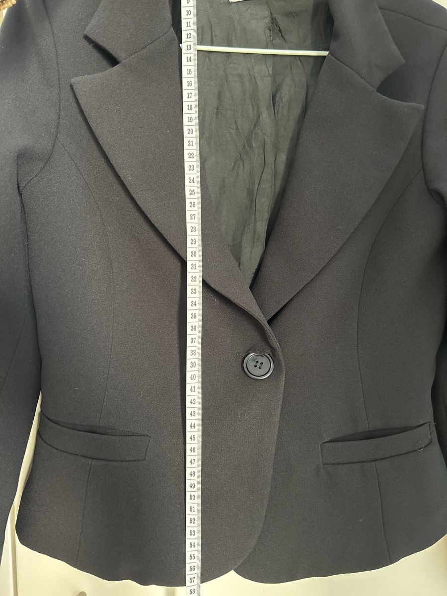 Giacche: Kurzer Blazer schwarz – Usato da Winterthur venduto da turmalina15 1