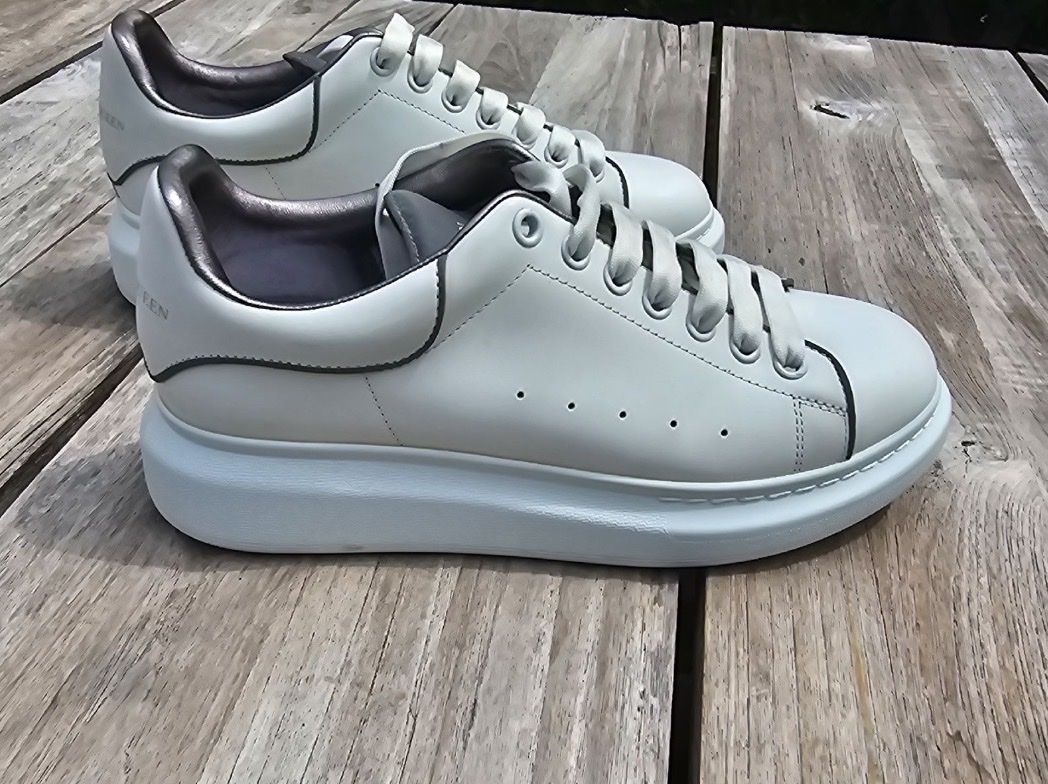 Alexander Mcqueen Chaussures hommes: Alexander McQUEEN Grösse 42 – Neuf (Voir description) à Olten par Laumo112 2
