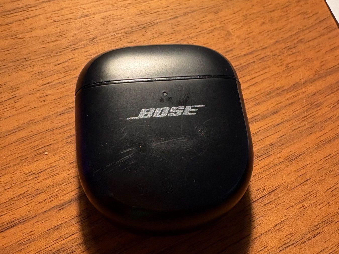 Bose Cuffie: Bose Kopfhörer Ladecase mit Ohrstöpseln schwarz – Usato da Ehrendingen venduto da leoman18