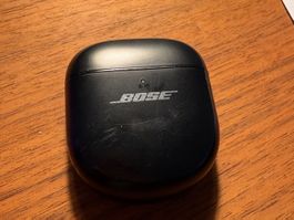 Bose Kopfhörer Ladecase mit Ohrstöpseln schwarz