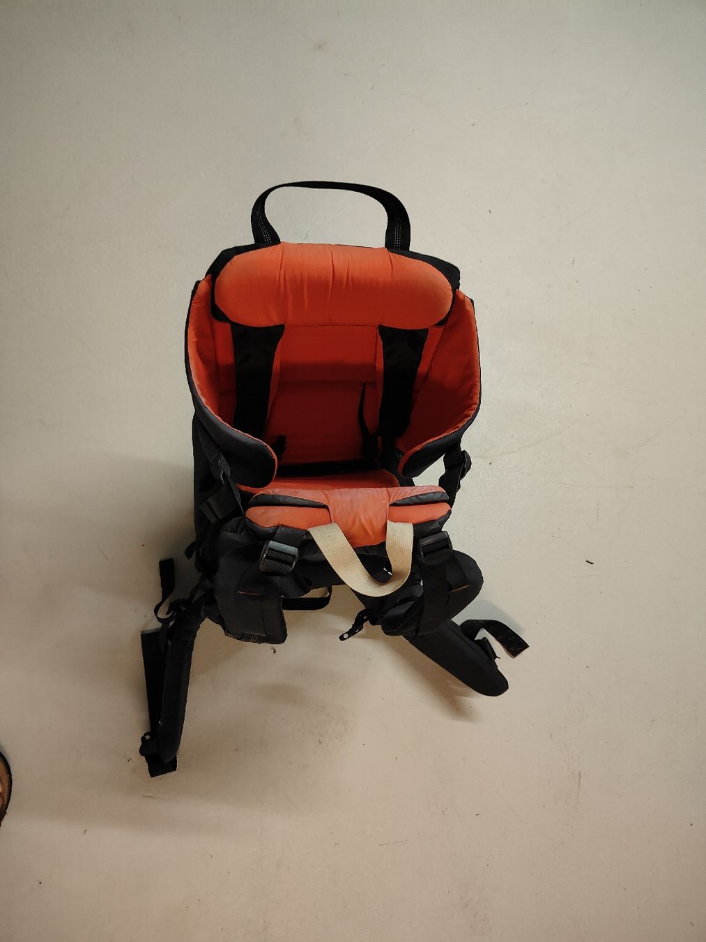 Macpac Marsupi portabebè: Macpac Kindertrage Rucksack  – Usato da Mettmenstetten venduto da fez_2c5b 1