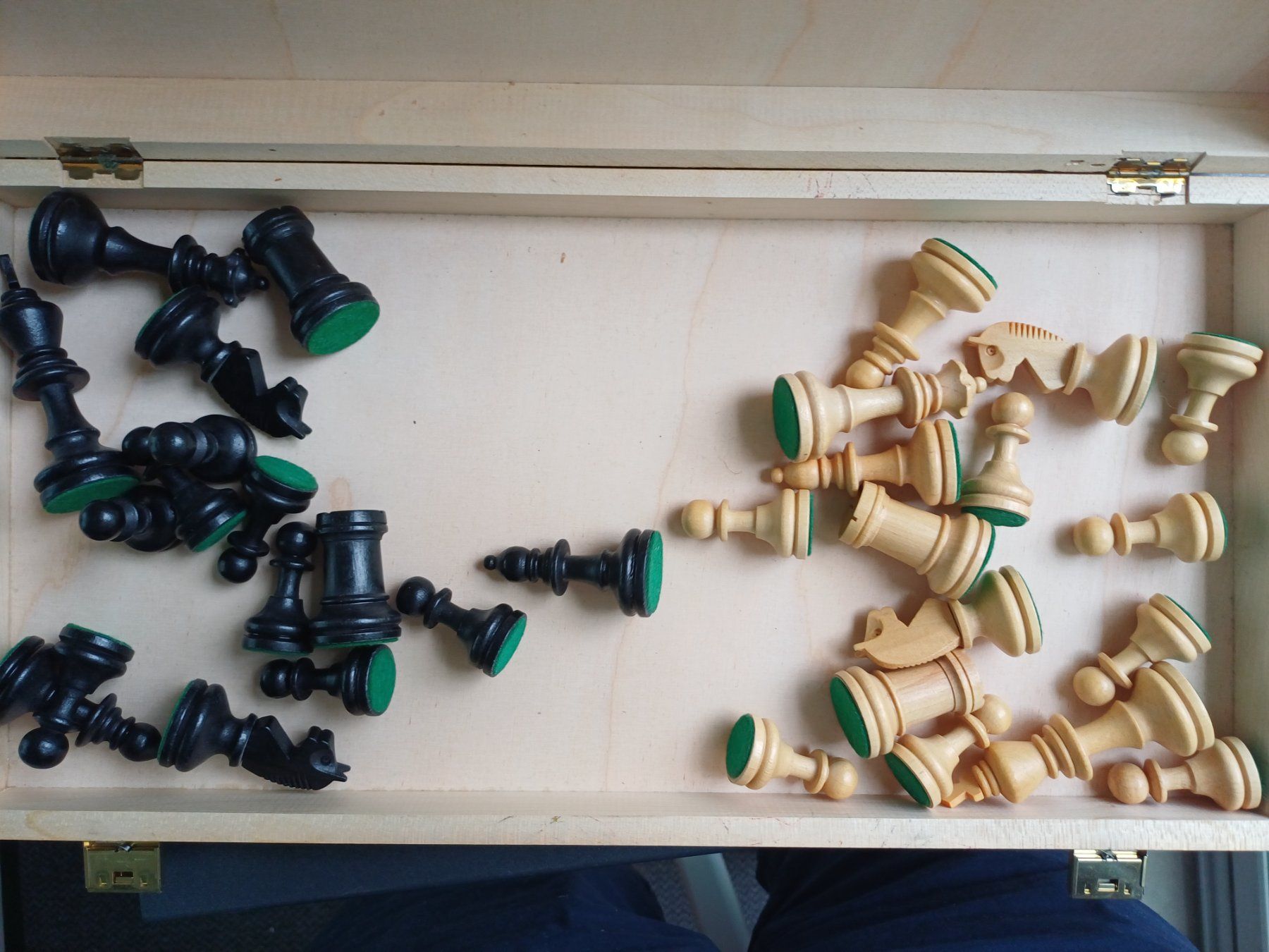 Giochi: Holzkoffer Schach, Holzfiguren – Usato da Zürich venduto da Atad 1
