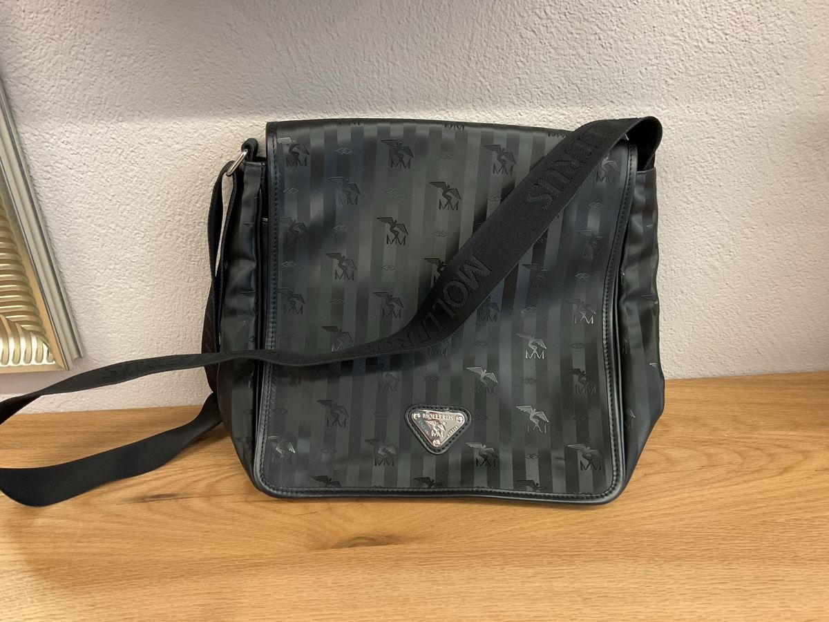 Maison Mollerus Taschen: Neuwertige Maison Mollerus Tasche – Neu (gemäss Beschreibung) aus Galgenen von Schwantli 1