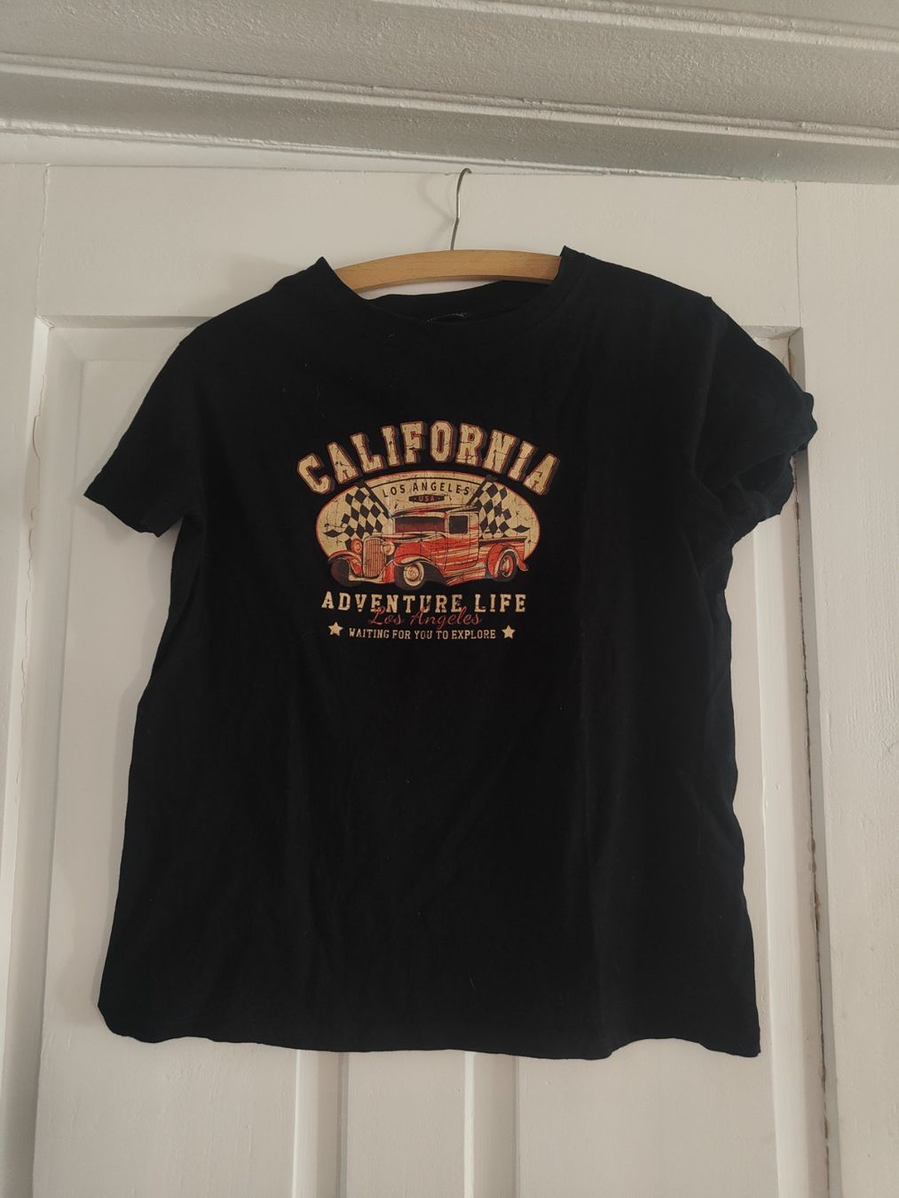 Shein T-shirt: Schwarzes T-Shirt mit Print – Usato da Schleitheim venduto da eug_1701