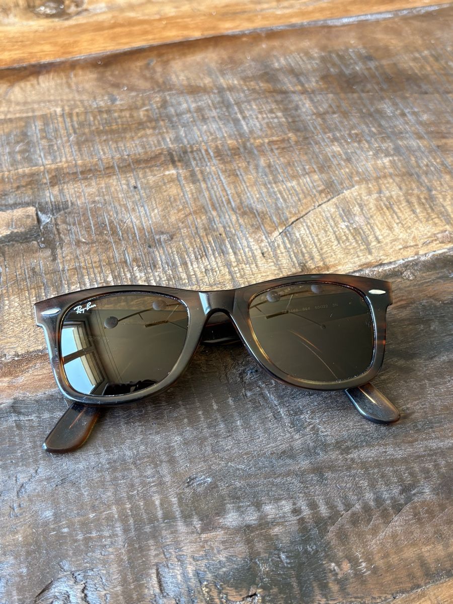 Ray-Ban Occhiali & Lenti: Rayban Wayfarer – Usato da Zürich venduto da lilyluar