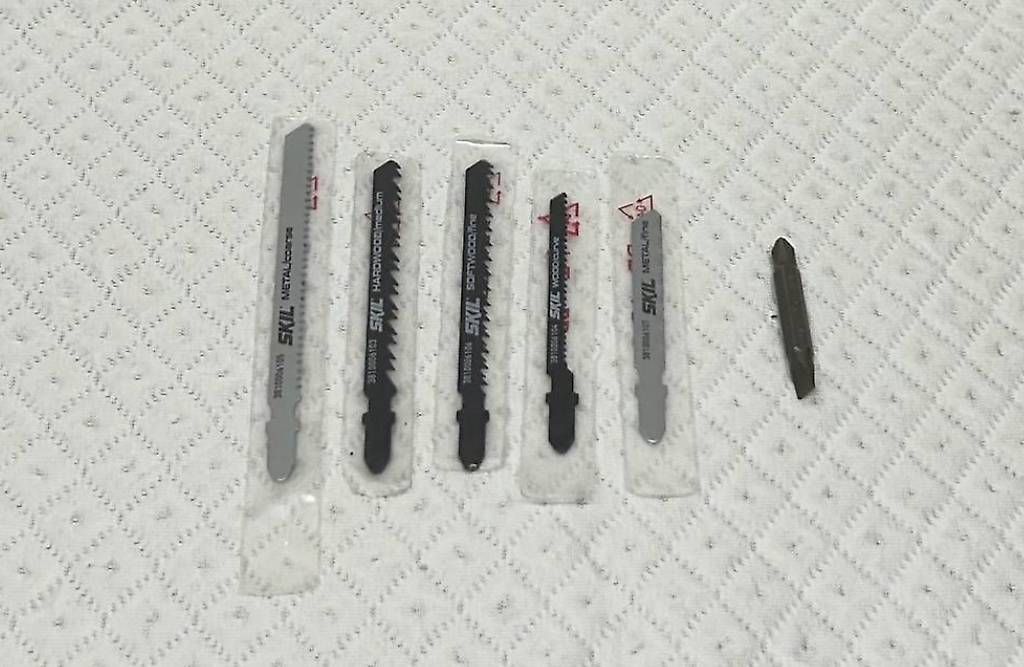 Trapani: Perceuse à percussion + scie sauteuse Akile – Usato da Château-d'Oex venduto da Abcdg2009 3