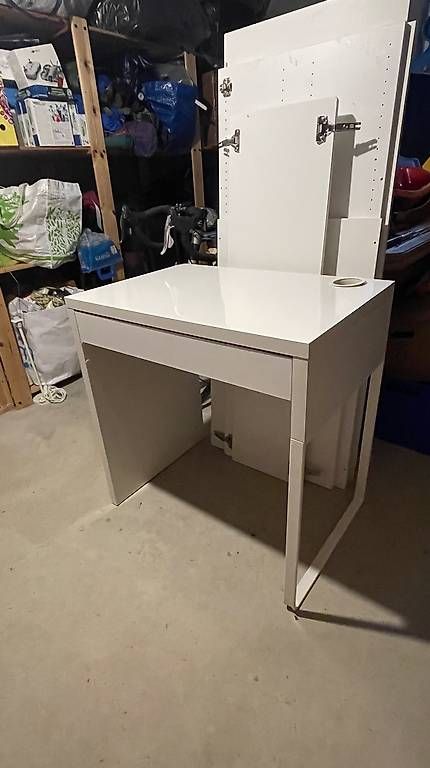 Schreibtische: Bureau IKEA MICKE – Gebraucht aus La Sarraz von lenamoser