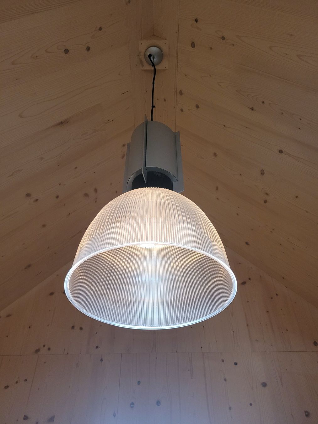 Lampadari & plafoniere: Grosse Hängelampe/Industrial Design – Usato da Wallisellen venduto da sedlees