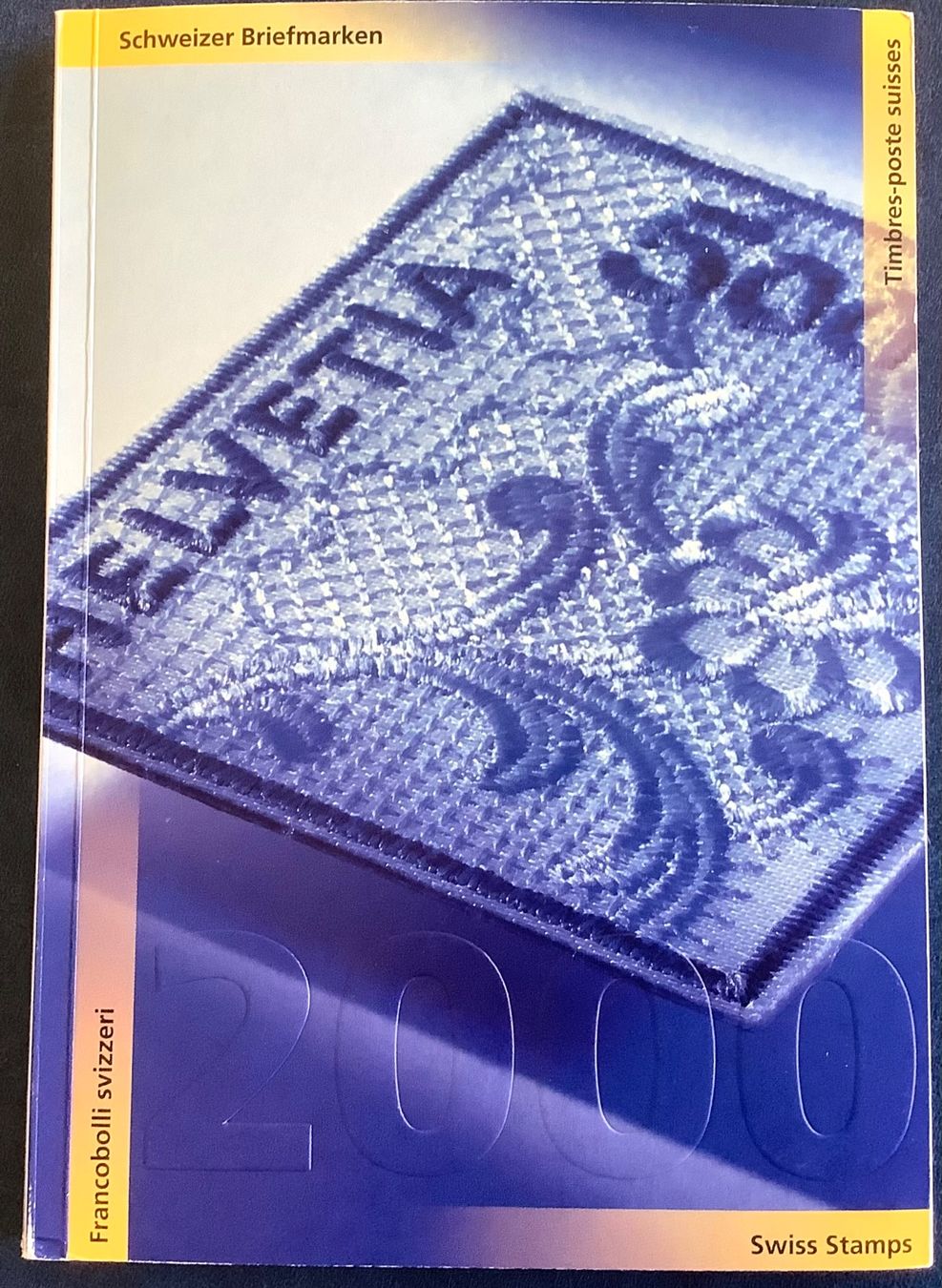 Tous les timbres: 2000 - Schweiz - Jahrbuch Ersttagsstempel Halbmond – Neuf (Voir description) à Liestal par Skunk02