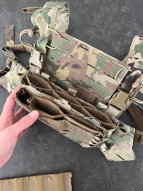 Attrezzatura da arrampicata: Chest Rig Multicam  modifiziert mit H-Harness – Usato da Oberglatt venduto da Prinzip 2