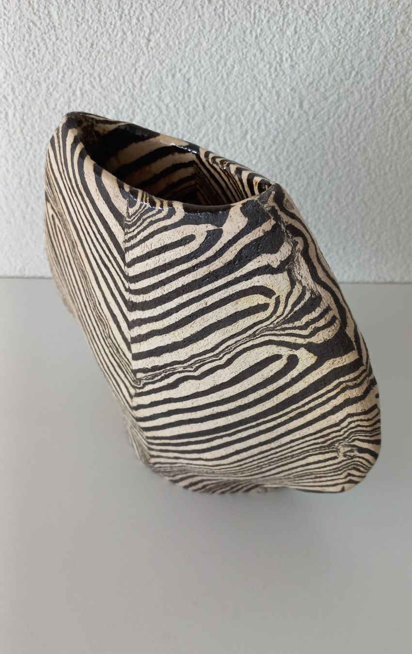 Vasen & Gefässe: Nerikomi Zebra Vase Fizzy Ceramics – Gebraucht aus Bévilard von Orscha 1