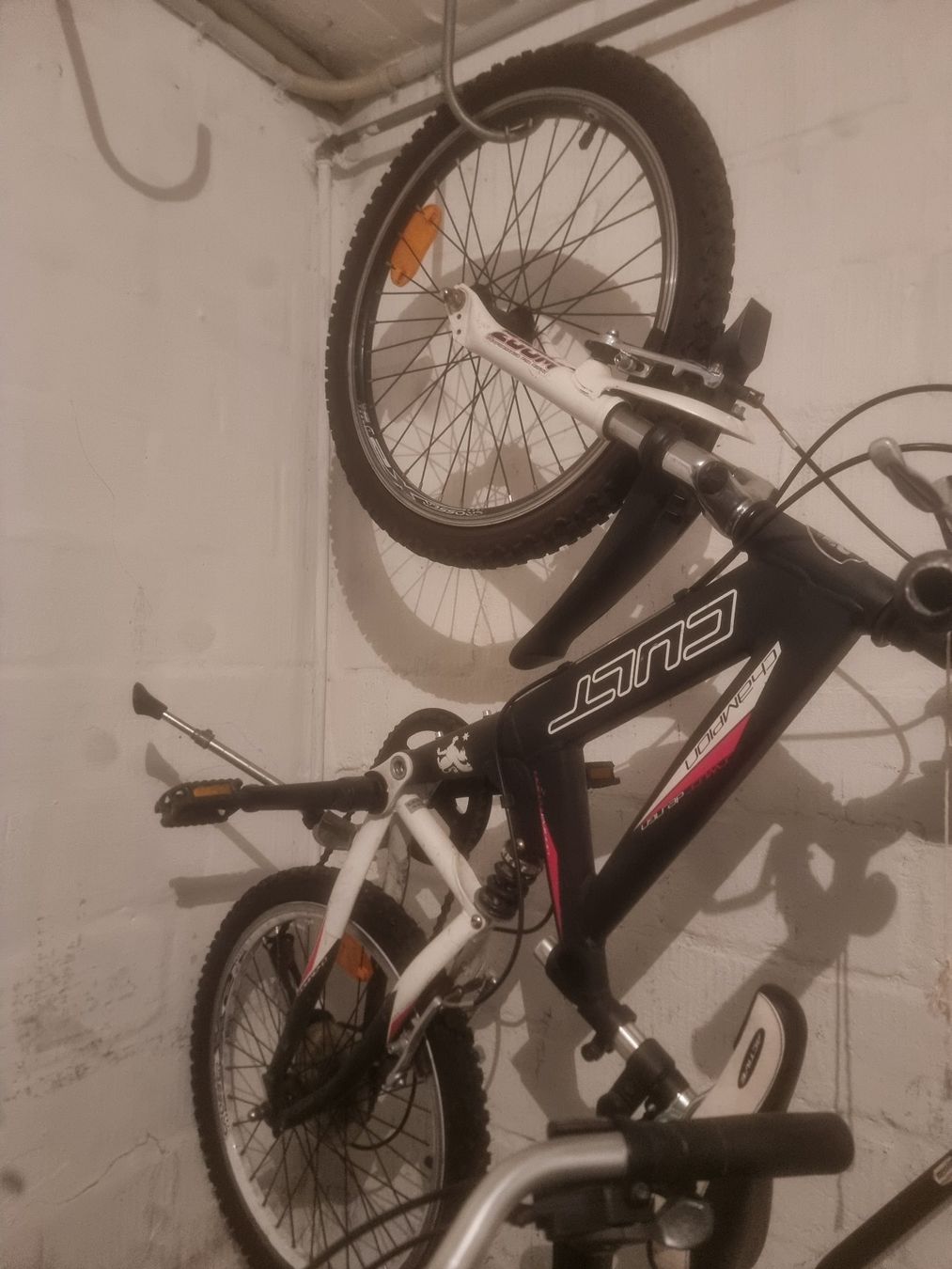 Vélos: Zwei Kinderfahhräder – Défectueux à Winterthur par Angel0460