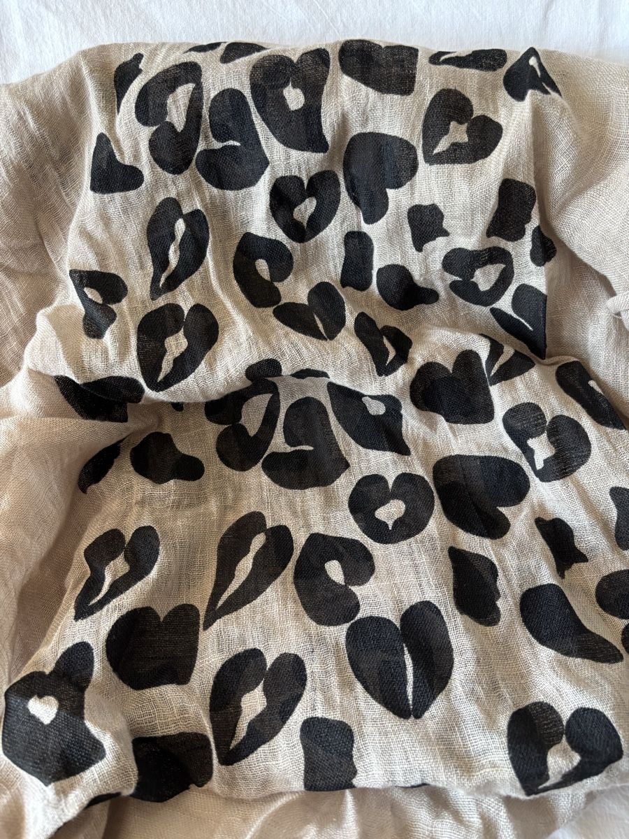 Foulards, Tücher & Schals: Esprit Tuch Leo Muster beige schwarz – Neu und originalverpackt aus Wald AR von bertli00 1