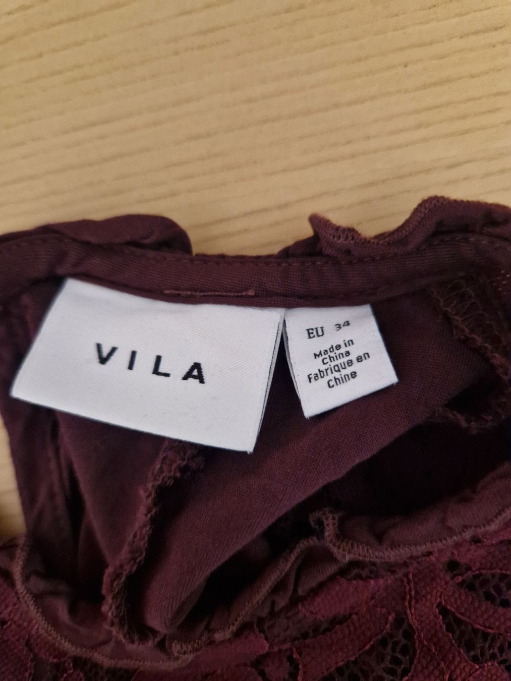 Vila Vestiti: Dunkelrotes Kleid mit Spitze, Grösse 34 – Usato da Zürich venduto da SunFlower_14 3