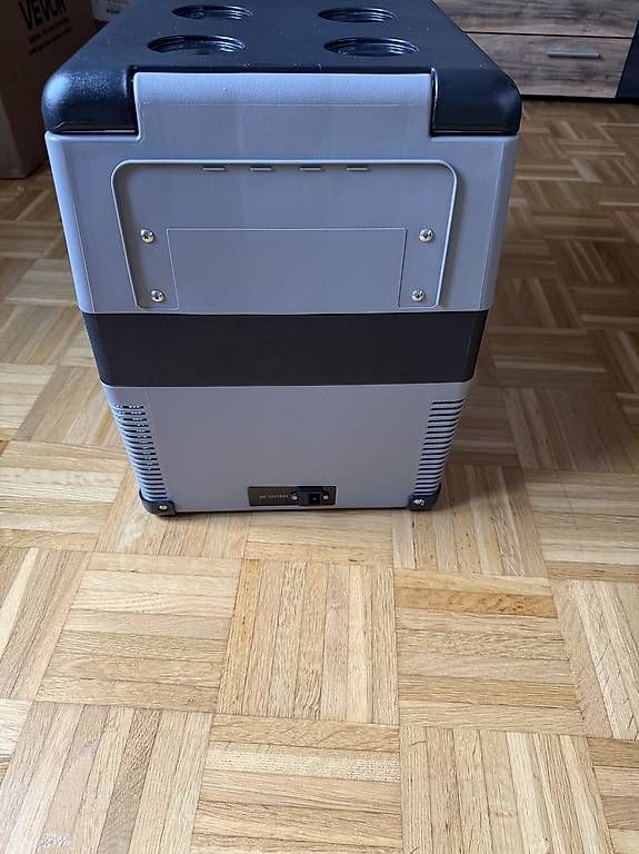 Kühlschränke & Kühlen: VEVOR Auto Kühlschrank 45L Kompressorkühlbox  – Gebraucht aus Bern von majorel 4