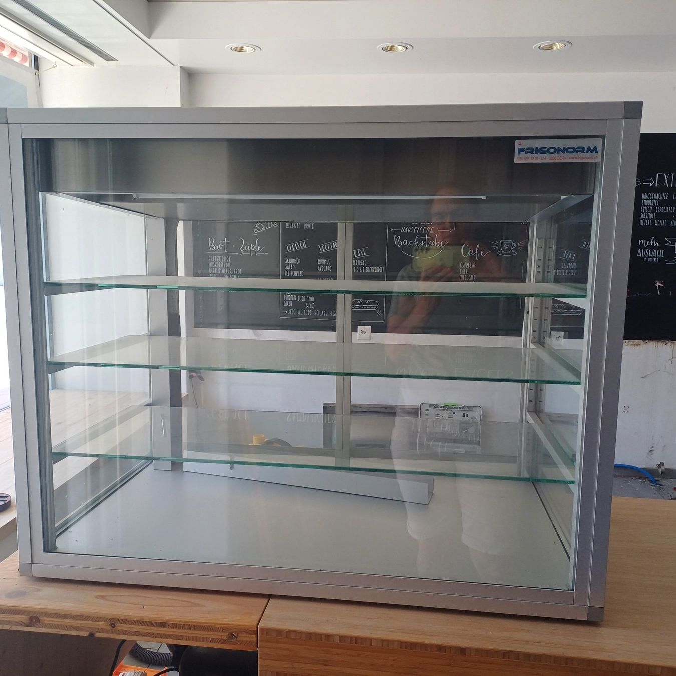 Vitrines: Kühlvitrine – D'occasion à Wiler b. Utzenstorf par rosarot2007 3