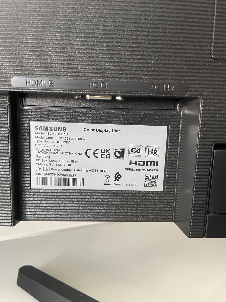 Monitor: Monitor Samsung 24 inches  – Usato da Bonstetten venduto da gam_2yd7 2