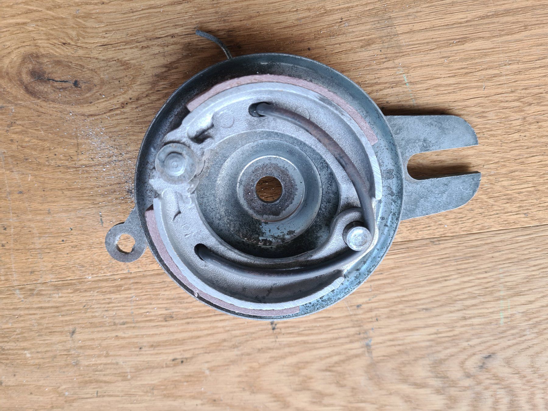 Sachs Ciclomotori: Vorderrad Bremsanker 90 mm – Usato da frümsen venduto da Sailem 1