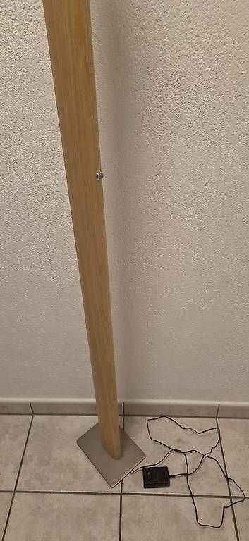 Lampade: LED-Lampe aus Holz / Defekt – Usato da Horw venduto da Row707