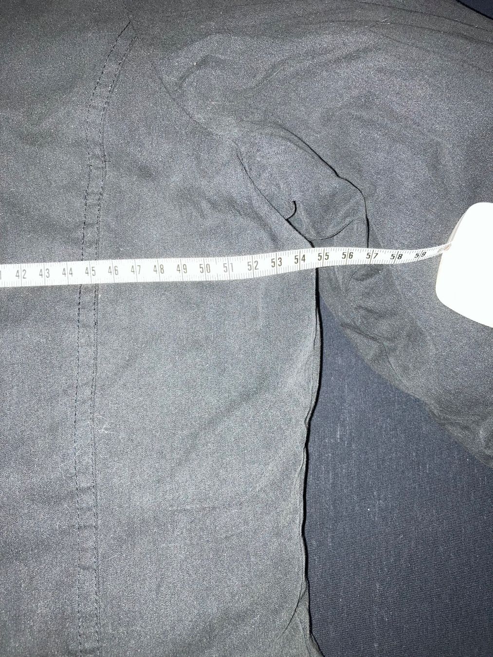 Giacche: Winterjacke schwarz schön warm Gr. L – Usato da Winterthur venduto da Arunasu 4