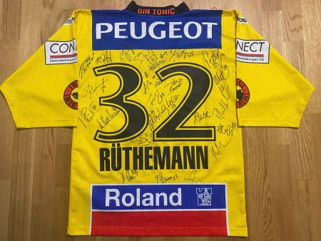 ORIGINAL SC BERN #32 IVO RÜTHEMANN TRIKOT 2001/02 SIGNIERT S