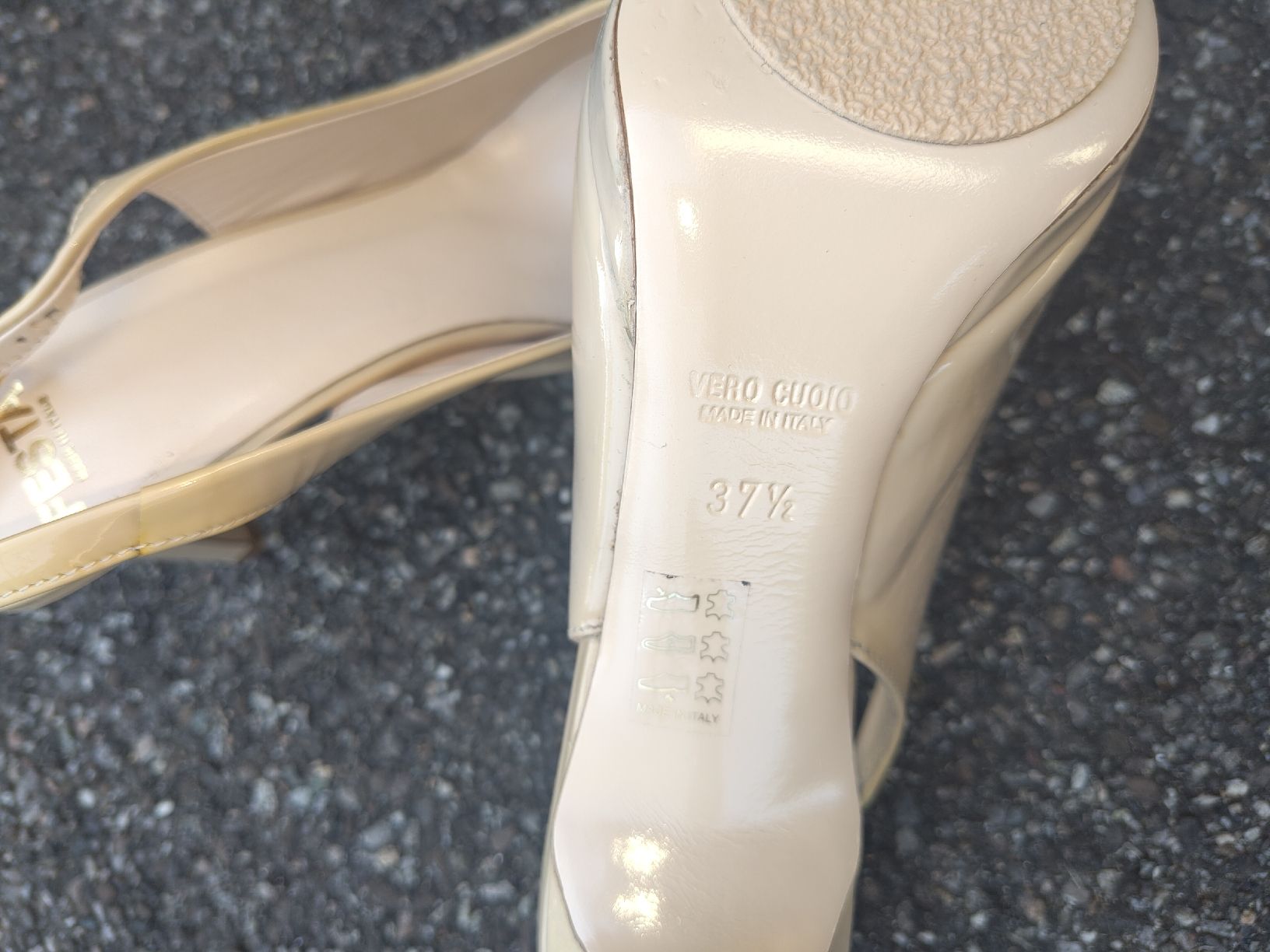Scarpe da donna: chaussure femme taille 37.5 – Usato da Veyrier venduto da cec_2xq6 3