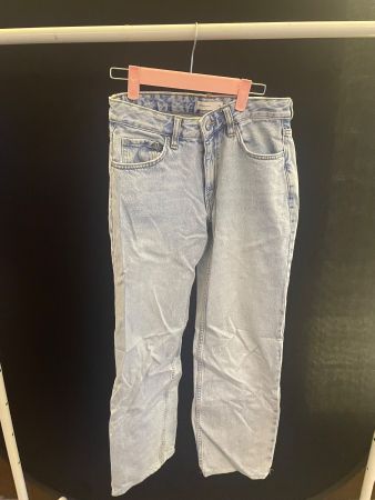 Helle Jeans, Grösse 36 - Sommer Look für Sie! Top Zustand