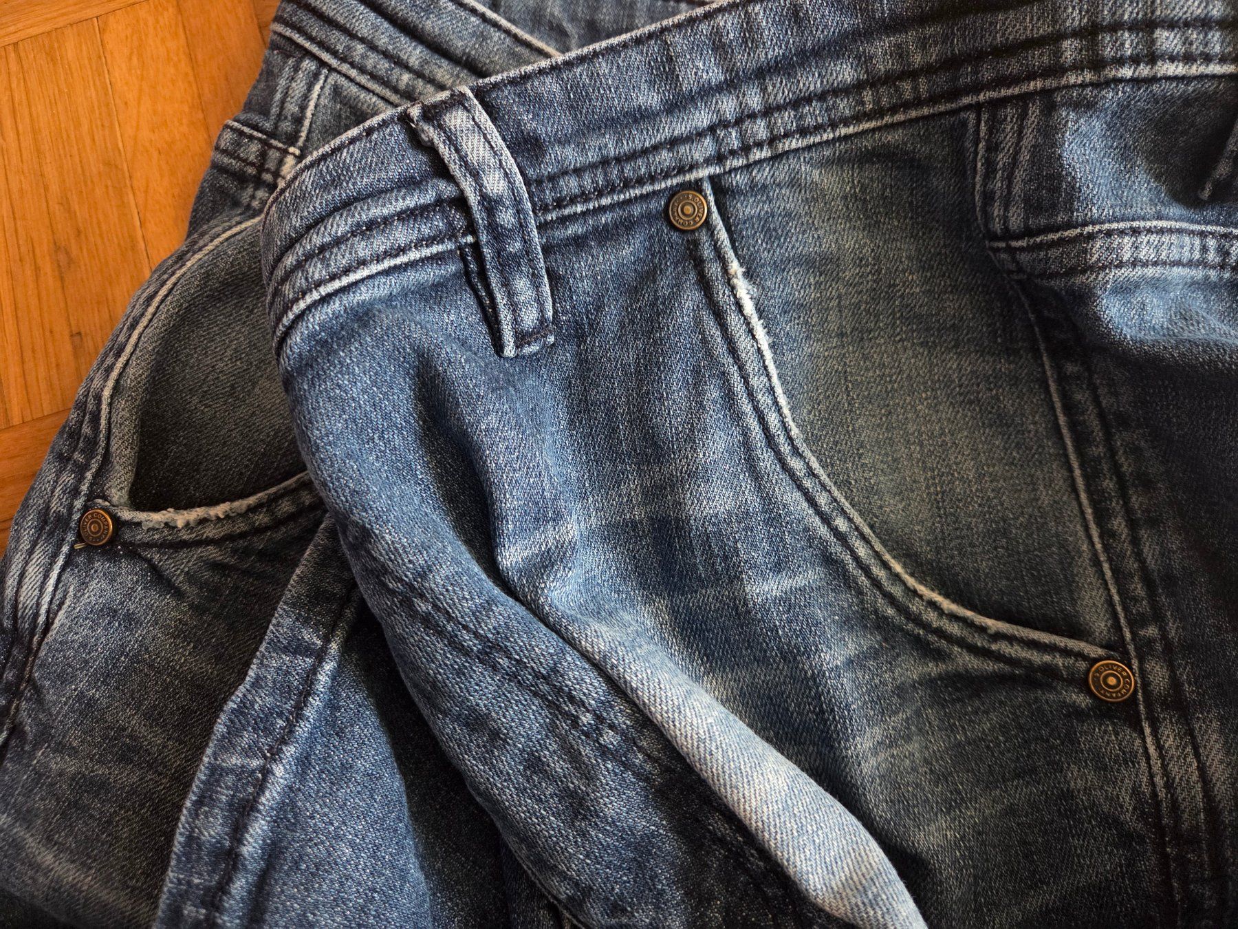 Jeans: Jeansshorts W34 – Usato da Basel venduto da grandfamily 3
