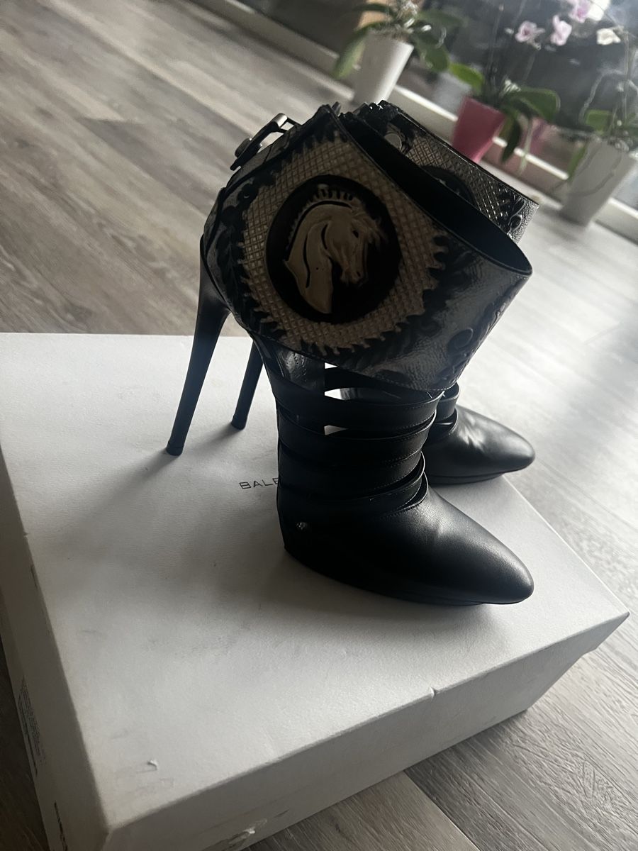 Balenciaga Scarpe da donna: Chaussure Balenciaga T 37 neuve – Nuovo e nell'imballaggio originale da Peseux venduto da camosport
