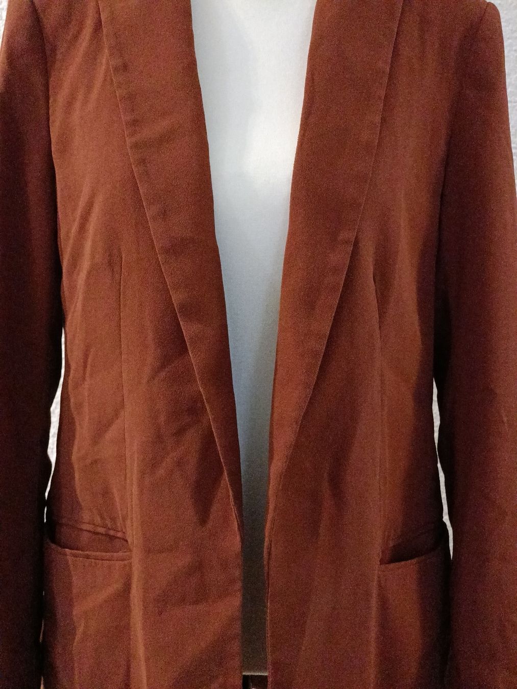 H&M Anzüge & Kostüme: Schicker H&M Blazer Gr. 38 Herbstfarbe Braun Rost Oversized – Gebraucht aus Näfels von CH.Kchlineknopf 1