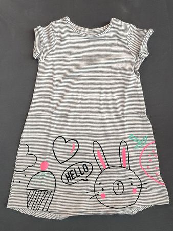 Hübsches gestreiftes Sommerkleid mit Hase, Gr. 116