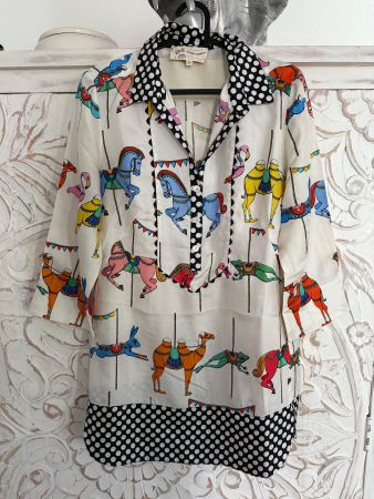 Maison Common Bluse Gr. 38, Karussell-Print, Sommerlich