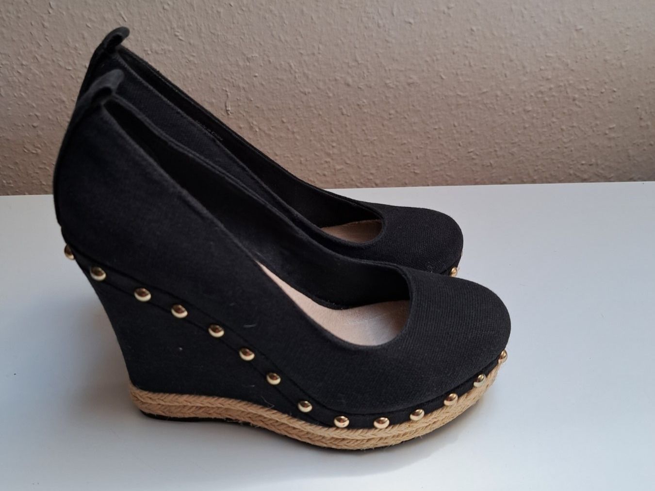 Alexander Mcqueen Scarpe da donna: Pumps mit Keilabsatz Gr.37 – Nuovo (secondo la descrizione) da Gommiswald venduto da Cyndi5