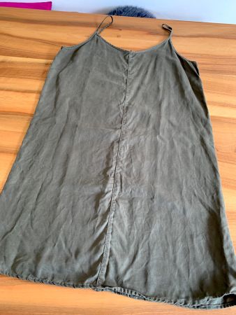 NOISY MAY schlichtes Trägerkleid olivgrün Gr L