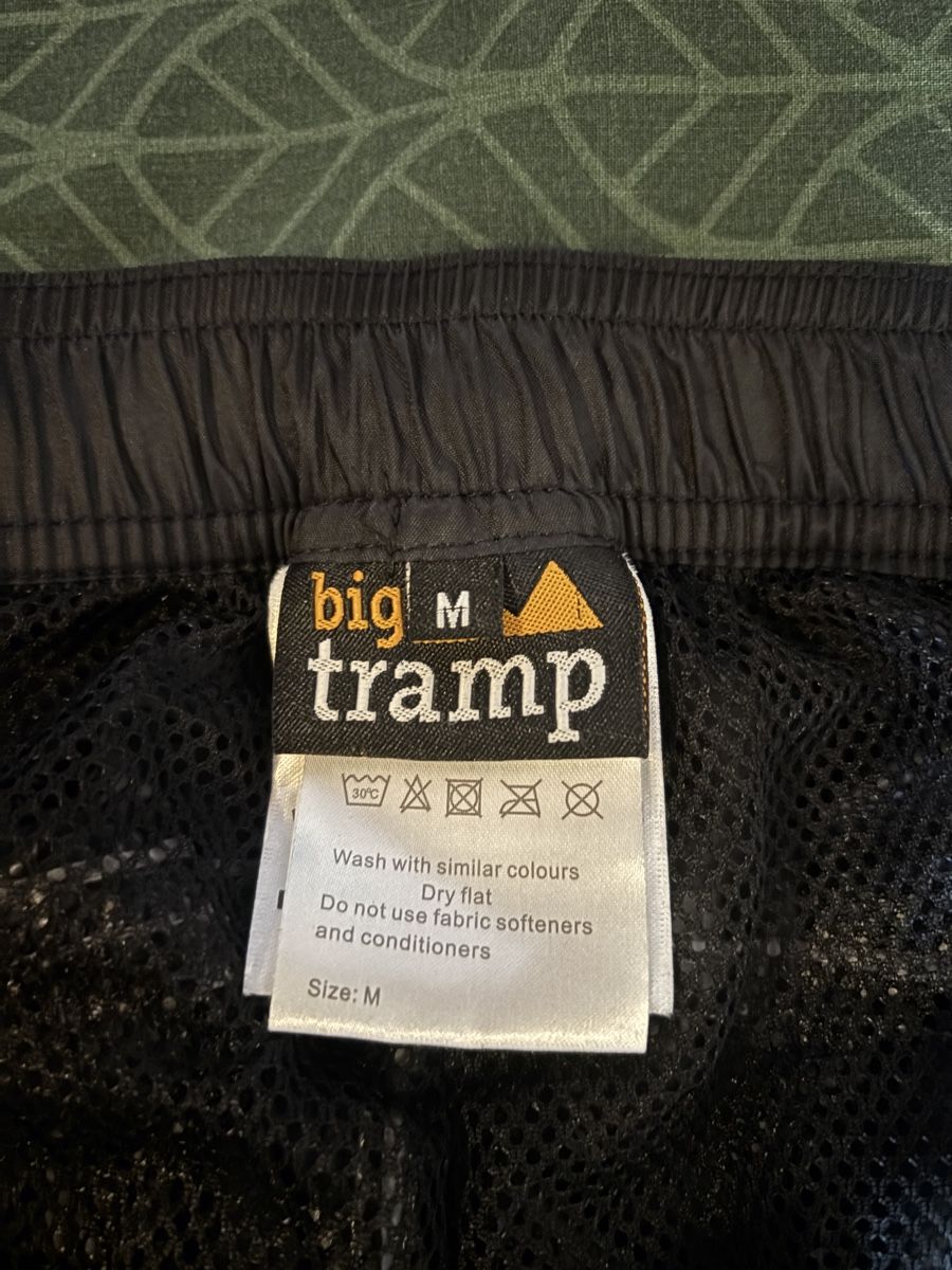 Big Tramp Hosen: Regenhose Big Tramp Grösse M NEU – Neu und originalverpackt aus Küssnacht am Rigi von sie_5yqs 2