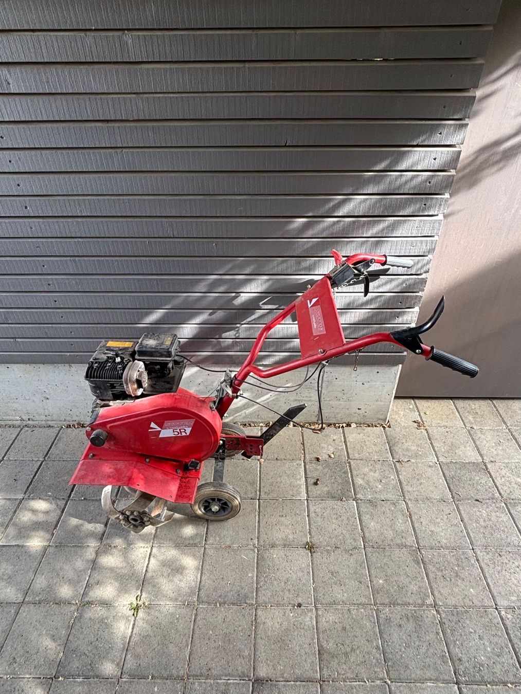 Toutes les machines: Bodenfräse – D'occasion à Birrhard par Sharkno
