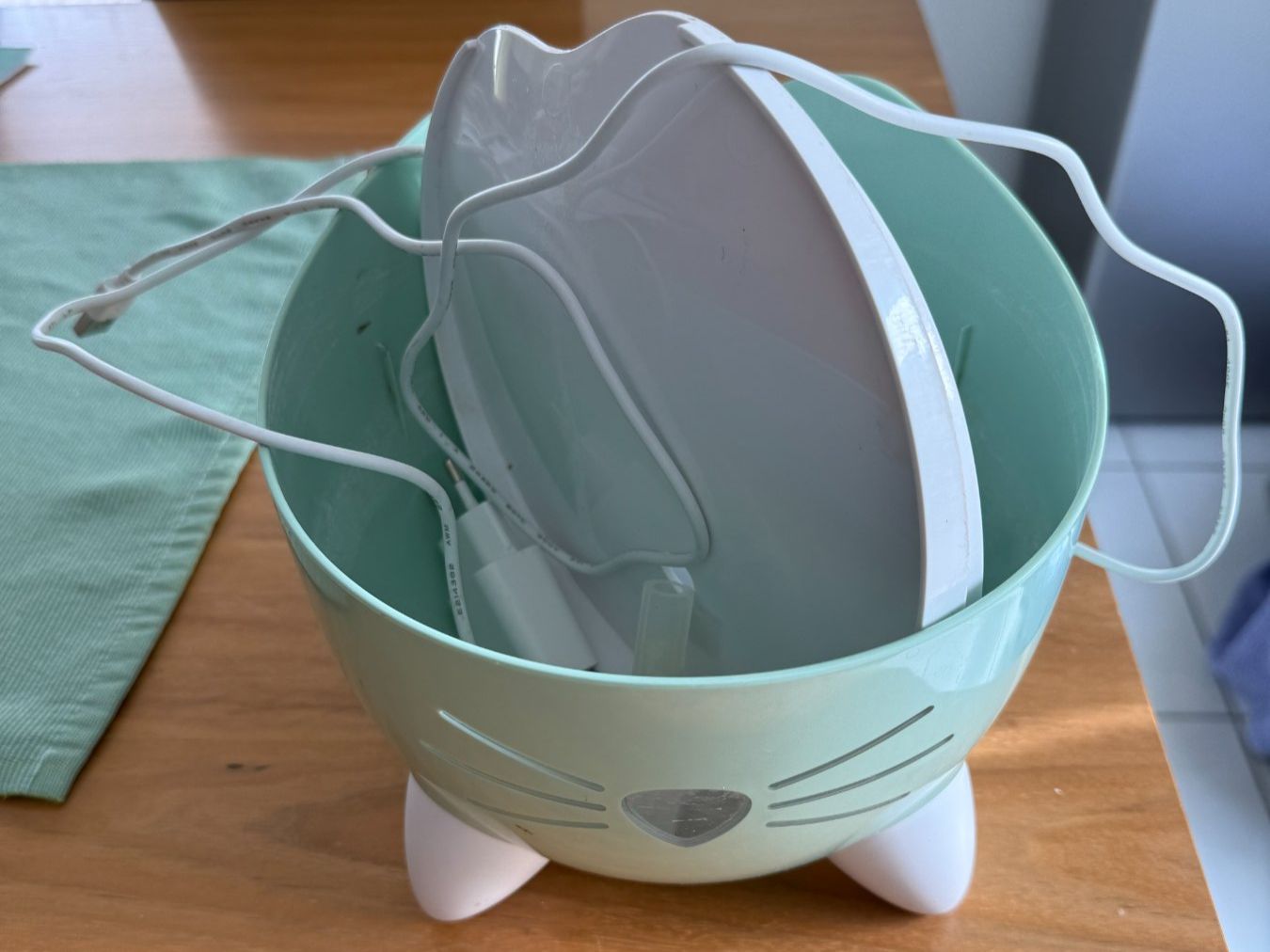 Stagni & Fontane ornamentali: Catit Pixi Trinkbrunnen – Usato da Schneisingen venduto da Tomthedragon