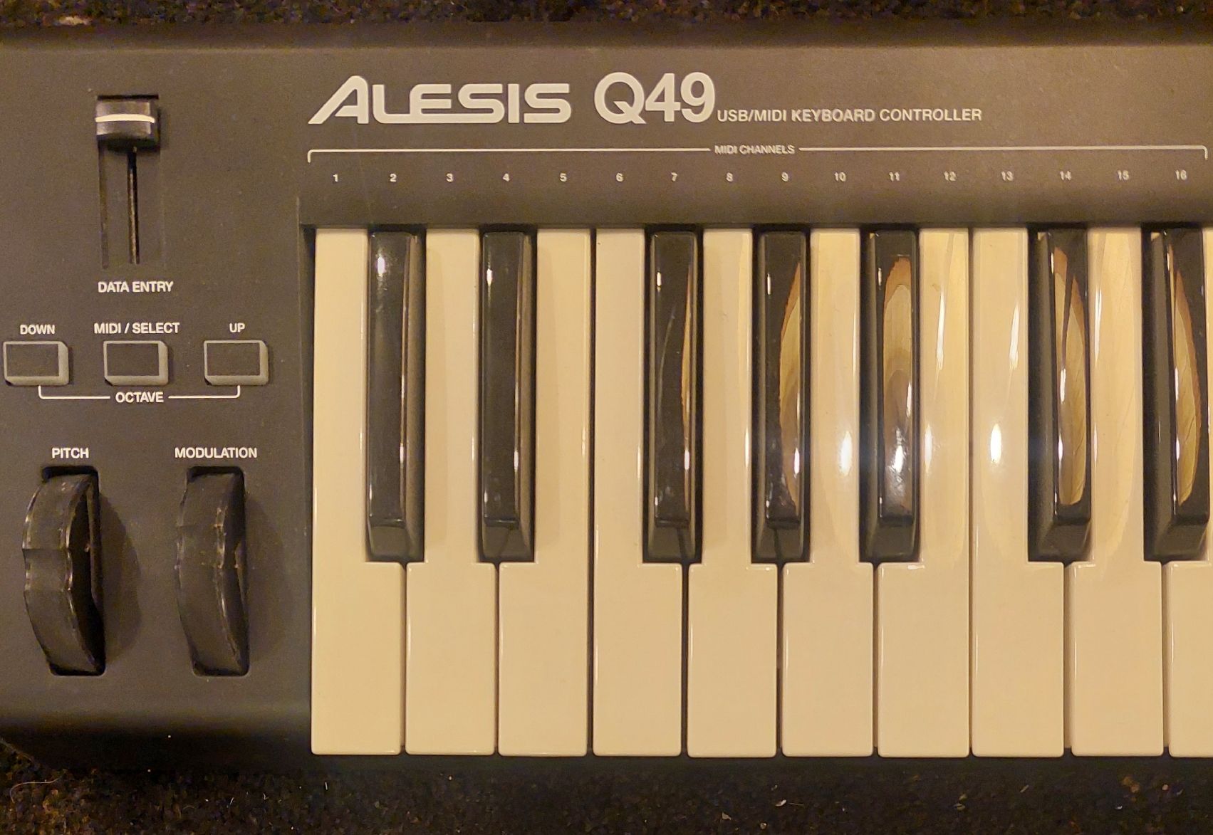 Alesis Strumenti musicali: Klaviatur Alesis Q49 – Usato da Zürich venduto da Cortin 1