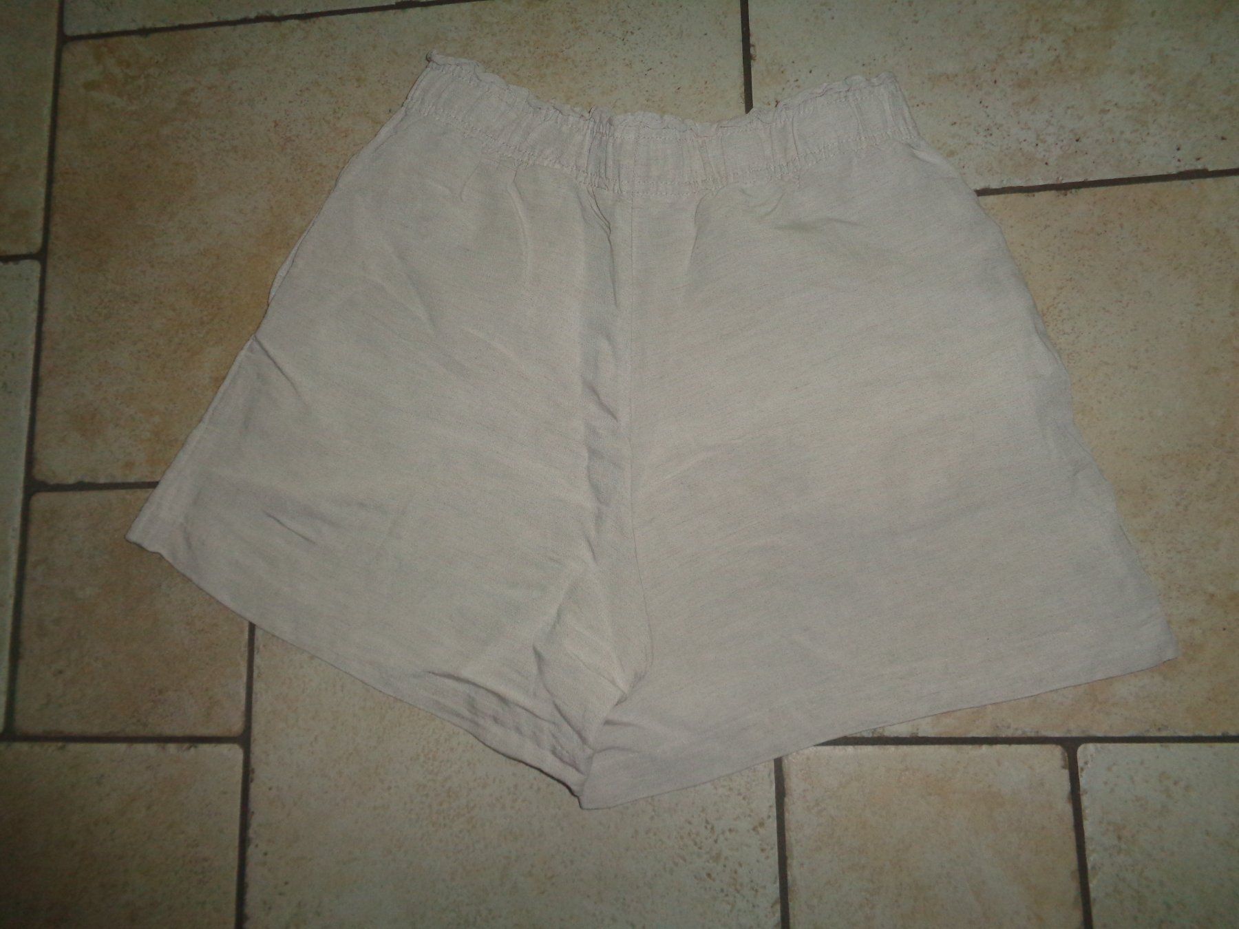 H&M Pantaloni: Shorts  H&M  Grösse S – Usato da Kreuzlingen venduto da Robi-2003 3