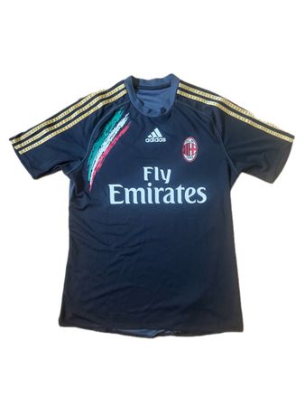 AC Milan Trainingsjacke und Trikot
