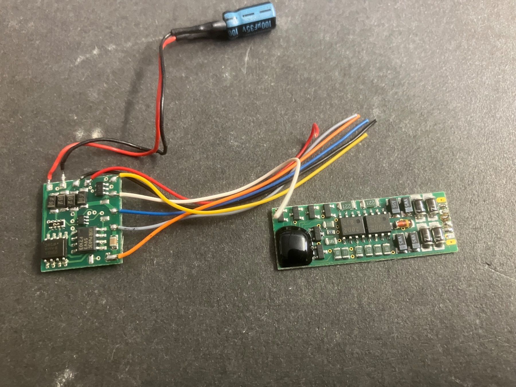 Modellini di ferrovie: Digital Decoder ungebraucht, vorbereitet für einen Einbau – Nuovo (secondo la descrizione) da Interlaken venduto da zingu