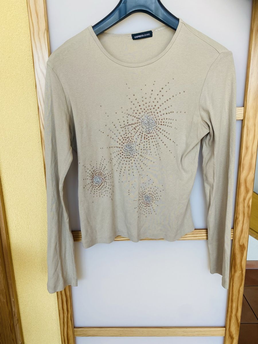 Top: Magnifique haut Express Jeans neuf  – Nuovo (secondo la descrizione) da Belmont-sur-Lausanne venduto da chu_vxf5