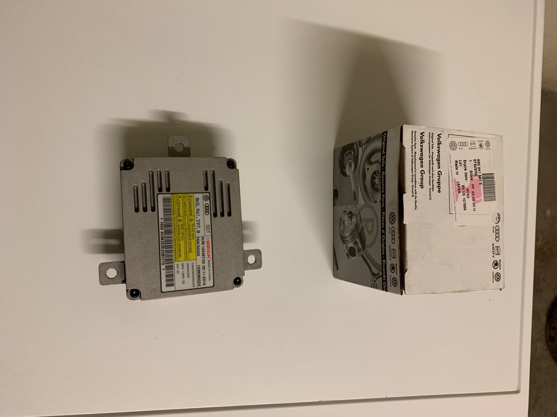 VW Fari: XENONSTEUERGERÄT 8K0 941 597 B – Usato da Oberwil BL venduto da Samsung010
